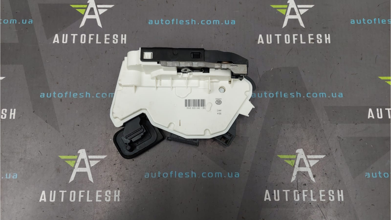 Замок двери задней левой 5K4839015Q Seat Leon Skoda Yeti Volkswagen Golf 6 7 Jetta 4 Polo Tiguan бу